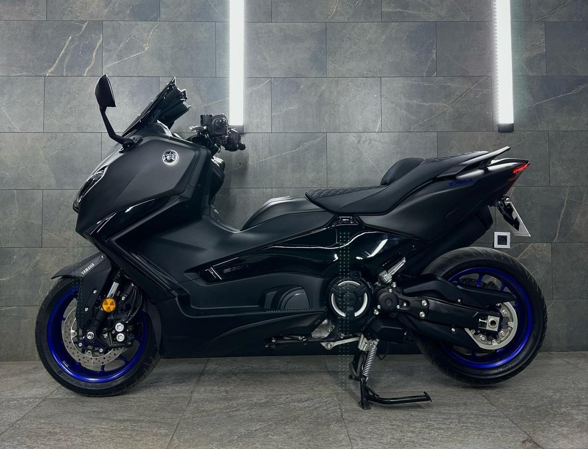 Service de location scooter et moto Scoot Horizon Marrakech - Yamaha T-MAX 560